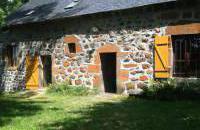 Maison d 'alpage vue sur le Puy Mary