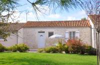 Maison indépendante avec piscine intérieure chauffée