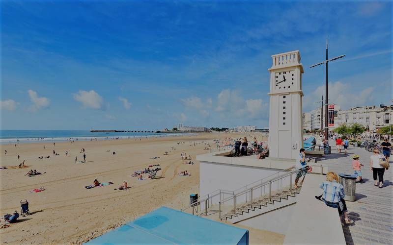 maison de charme avec cour au coeur des sables d'olonne