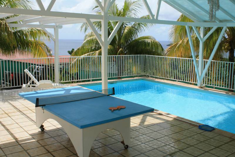 Villa indépendante avec vue panoramique  sur îlets Pigeon et piscine commune