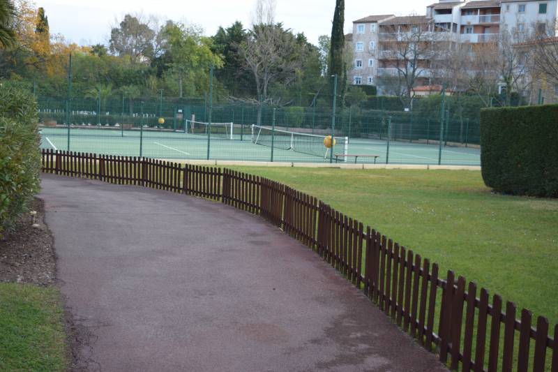 T2  - Piscine -Tennis