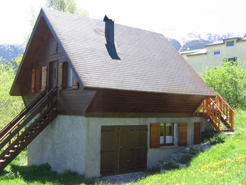 chalet en pleine nature proche cité fortifiée de MONT-LOUIS  et de FONT-ROMEU  sur 4000M2 de terrain