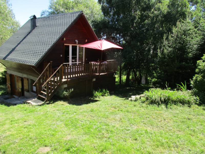 chalet en pleine nature proche cité fortifiée de MONT-LOUIS  et de FONT-ROMEU  sur 4000M2 de terrain