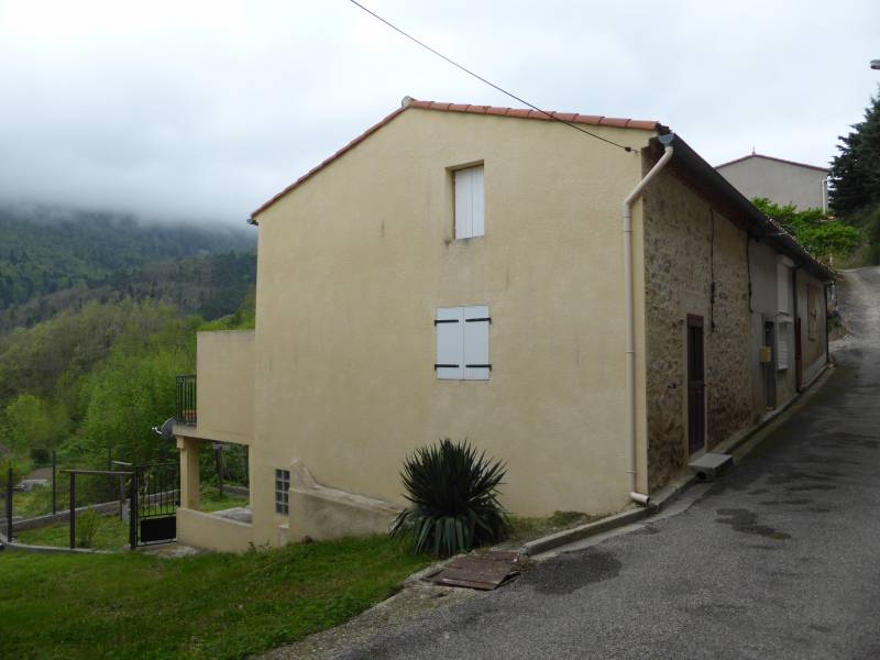 Maison indépendante avec terrasse et jardin