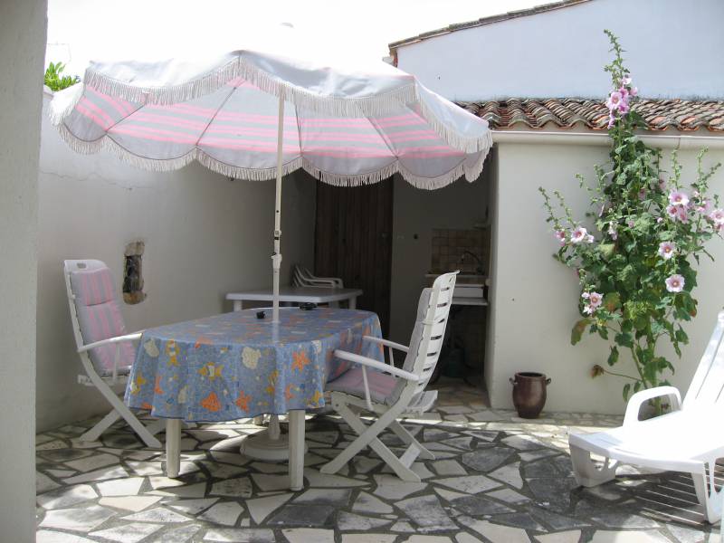 Maison de village sur l'ile de Ré  centre LOIX en Ré