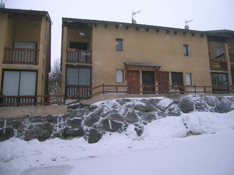 Appartement à Formigueres, vue sur le village et les montagnes