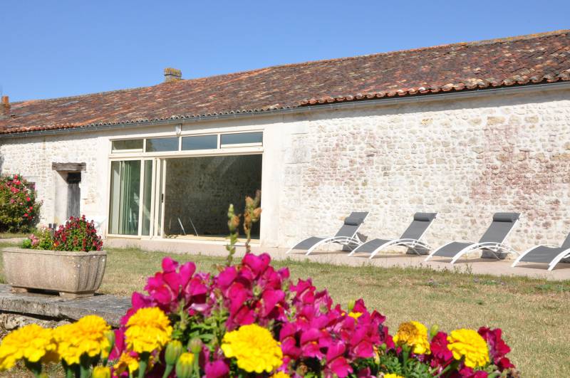 Maison indépendante avec piscine intérieure chauffée