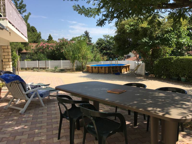 maison indépendante avec petite piscine en ARDECHE