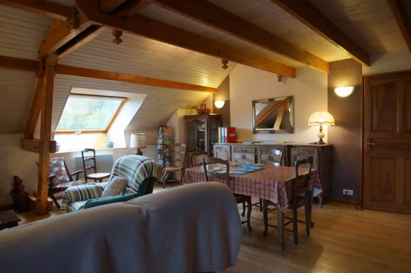 Appartement indépendant dans une grande maison des Vosges à proximité de montagnes boisées