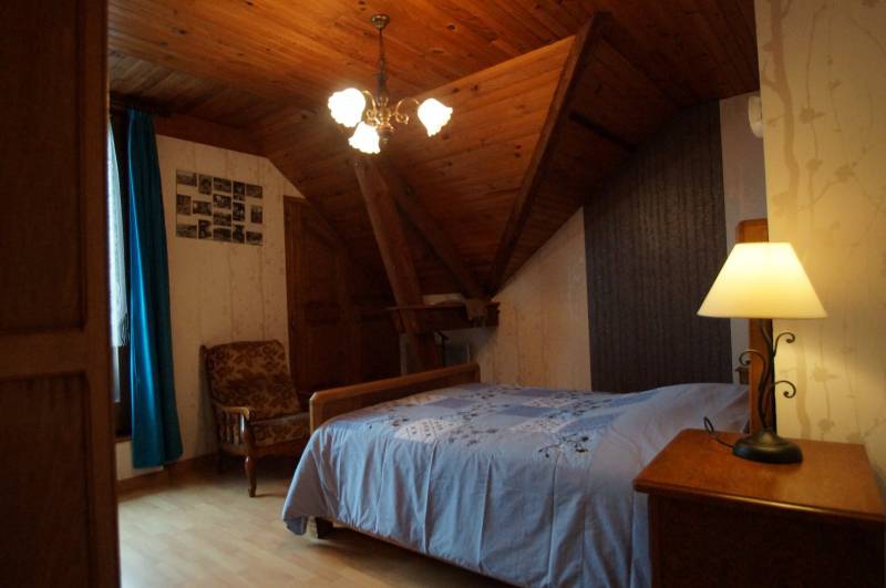 Appartement indépendant dans une grande maison des Vosges à proximité de montagnes boisées