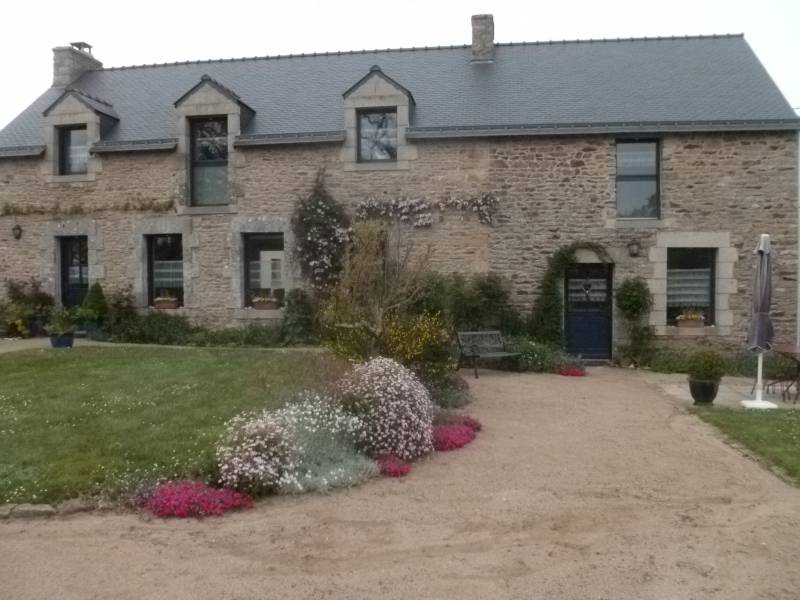 Maison mitoyenne à la campagne dans un petit village