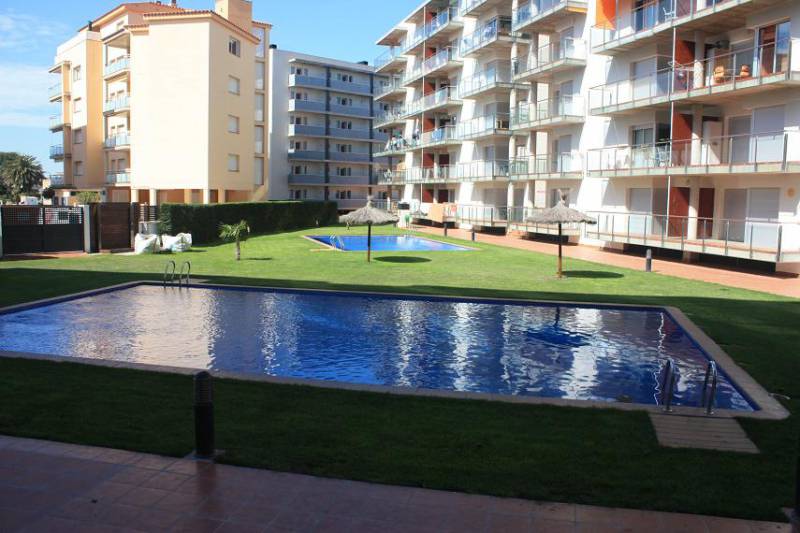 appartement moderne en bordure des canaux, 900m de la mer