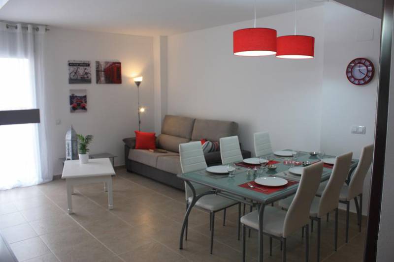 appartement moderne en bordure des canaux, 900m de la mer