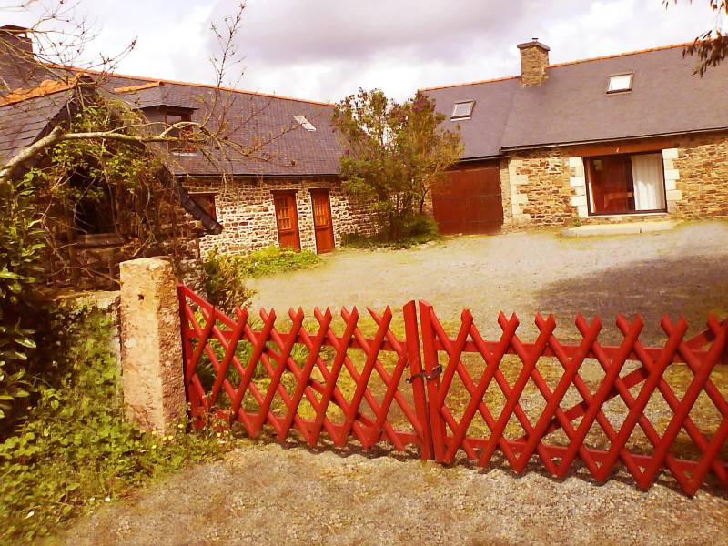 Maison  à 5 km de la mer près de Paimpol et de sa cote de granit rose