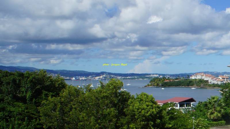 APPARTEMENT VUE MER EN MARTINIQUE  aux TROIS ILETS